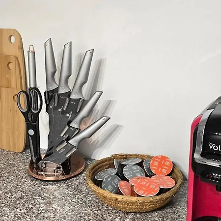 Old-timer 2 Apartment Warna